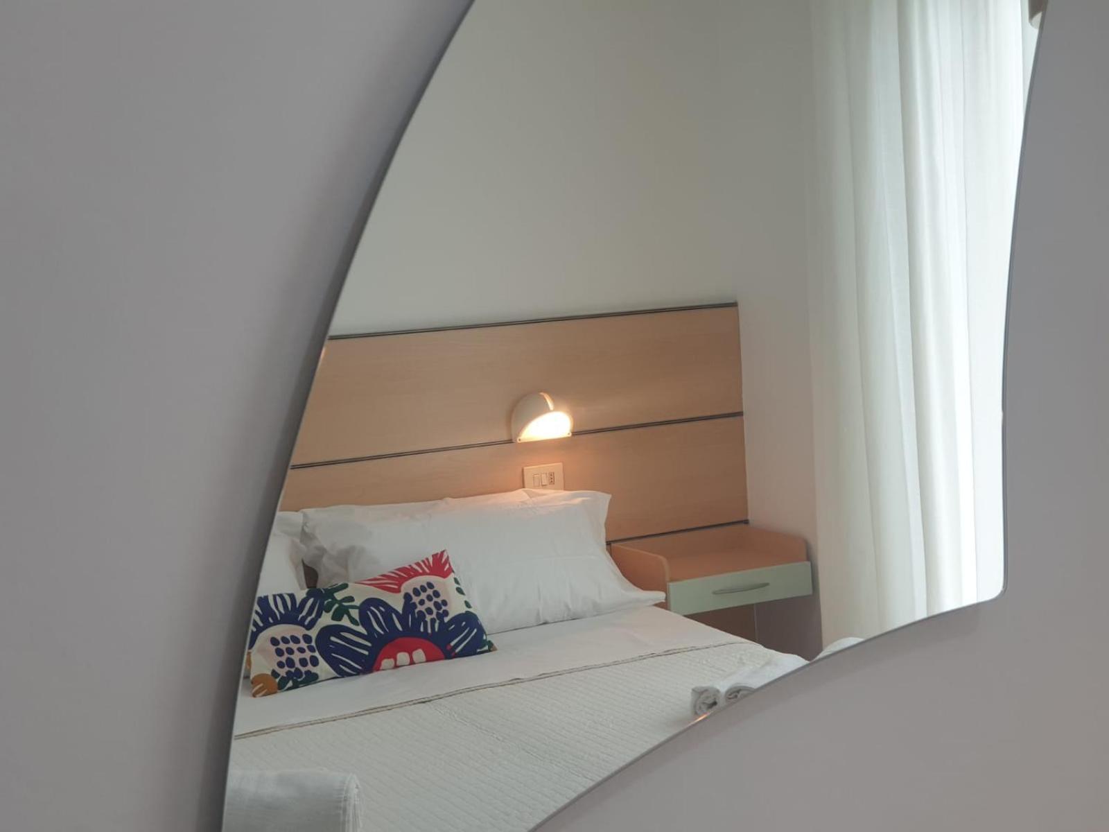 Hotel Bianca Vela Rimini Szoba fotó